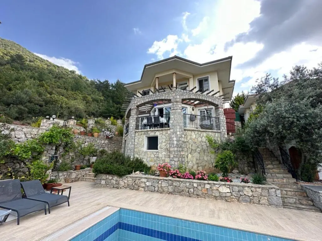 Home in Uzumlu